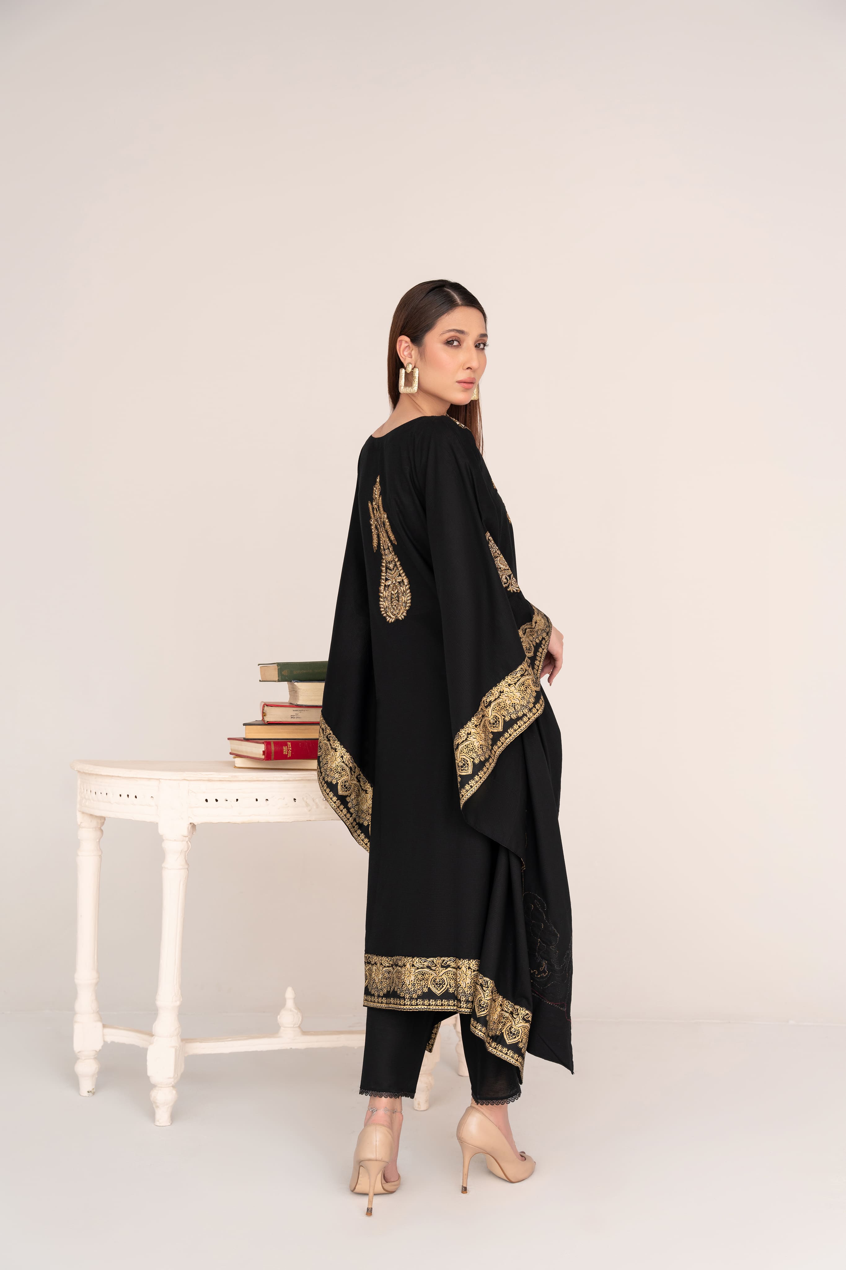 Black Lawn Kaftan –Full Golden Embroidered Front & Back